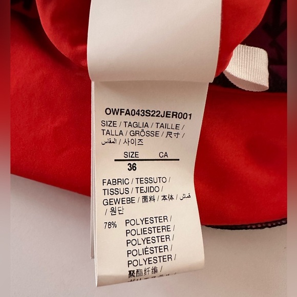 NWOT OFF-WHITE
RED SWIMSUIT WITH ARROW LOGO PRINT - Picture 6 of 7